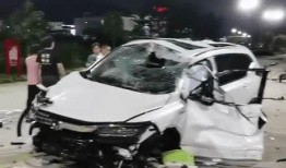 梅州车祸爆料新闻视频,视频揭露事故瞬间惨烈景象